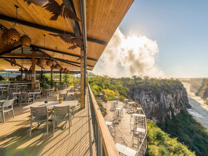 528 Victoria Falls boutique hotel with pool and modern design in a quiet setting.