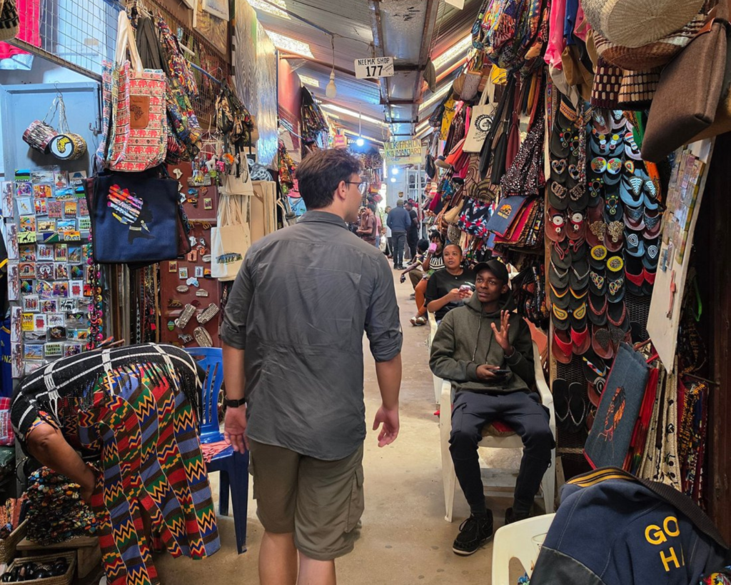 Maasai Market Shopping Experience gallery image 3